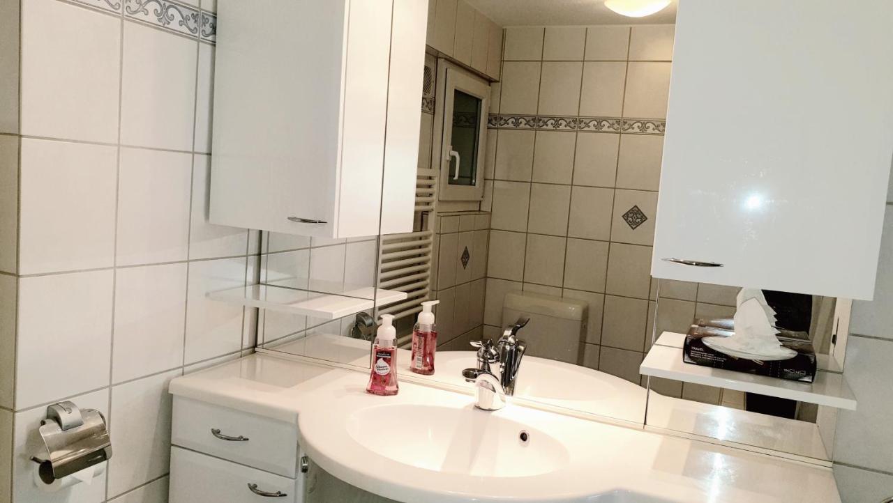 Charmante Wohnung nahe Zürich Flughafen und City Oberglatt Exterior foto